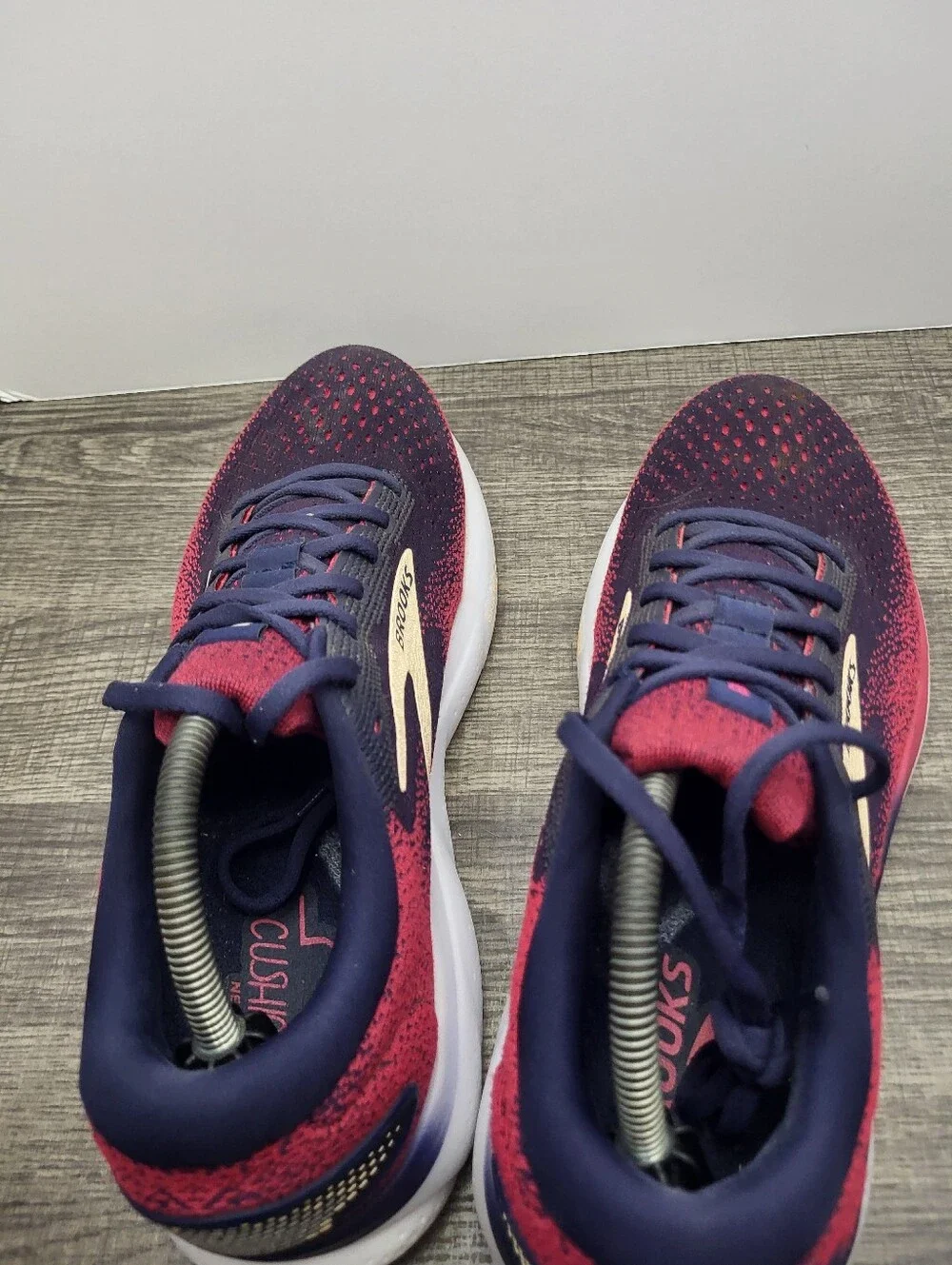 Brooks Ghost 16 Womens Size 12 Navy Blue Red Running Shoes Sneakers